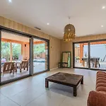 Villa 10 Pers à Carreyre, Piscine Chauffée, Clim *