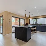 Villa 10 Pers à Carreyre, Piscine Chauffée, Clim Lacanau