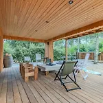 10 Pers à Carreyre, Piscine Chauffée, Clim * Lacanau