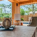 10 Pers à Carreyre, Piscine Chauffée, Clim Villa *