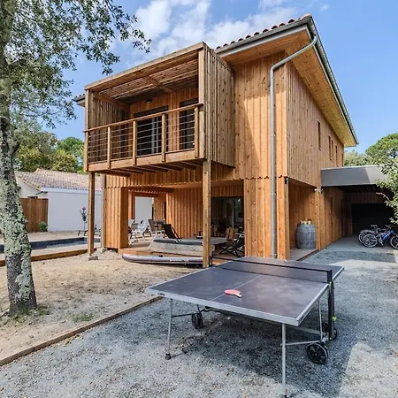 10 Pers à Carreyre, Piscine Chauffée, Clim * Lacanau